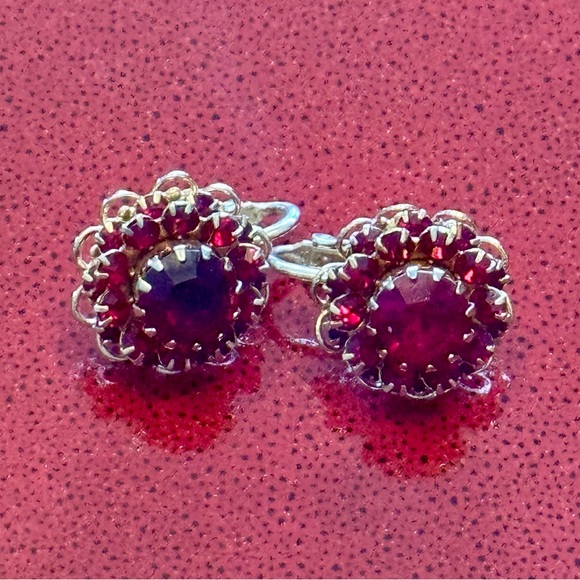 Sarah Coventry Jewelry - Sarah Coventry Ruby Red Rhinestone Gold Clip-On Earrings | Valentine’s Day ❤️